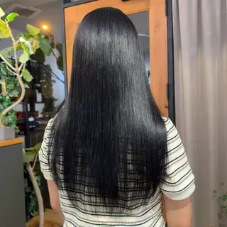ロング カラー 吉田 葉音のヘアスタイル