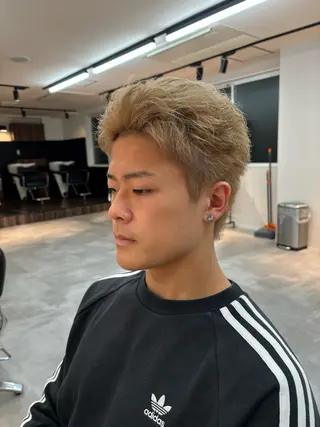 メンズ フェザーパーマ/韓国 /メンズカット保立のヘアスタイル