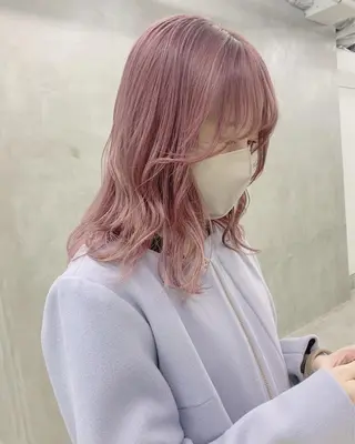 セミロング カラー ブームボックス所属・🐝ハイトーンカラー hachi🐝のヘアスタイル