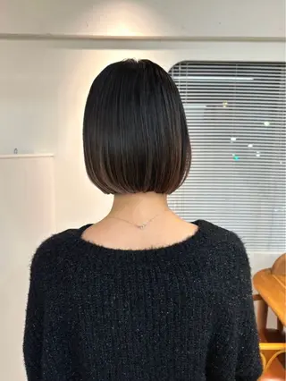 ミディアム aiko【艶カラー ・ミニモ年内で終了】のヘアスタイル