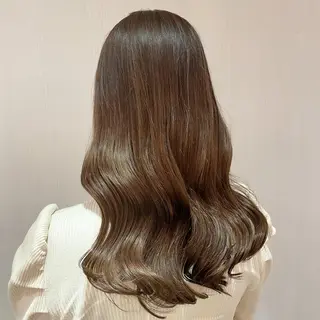 セミロング ブリーチなしカラー/ 顔周りレイヤーカットのヘアスタイル