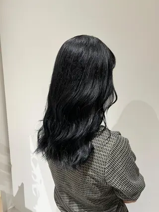 セミロング カラー WHITE EYE 和歌山 眉毛とまつ毛の専門店所属・福家 実輝のマツエク・マツパデザイン