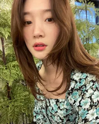 セミロング 【arc】Ruri コテ巻き風パーマのヘアスタイル