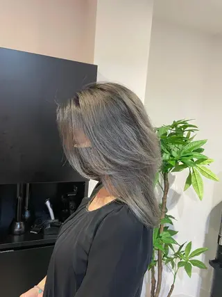 セミロング 艶髪カラー✨ misaki .のヘアスタイル