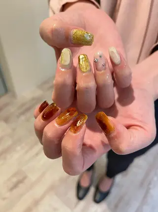 ネイル une／YUKINA 🫧大人nuanceのネイルデザイン