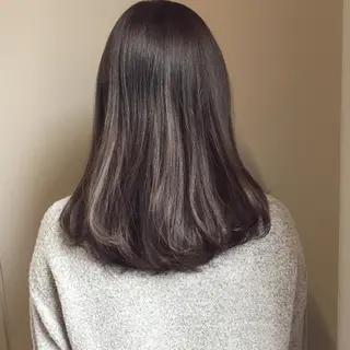 セミロング カラー 上川 美幸のヘアスタイル