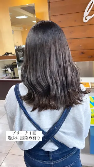 セミロング カラー ヘアアレンジ HAIRSALONLOOP所属・川上 麻梨阿のヘアスタイル