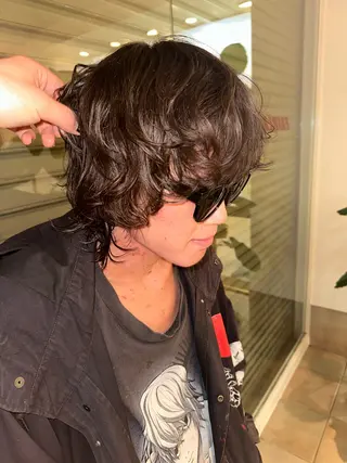 ミディアム ハコ（HACO)所属・豊嶋 暉直のヘアスタイル