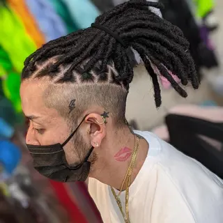 メンズ セミロング scamp ★のヘアスタイル