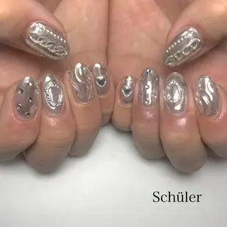 ネイル Schüler所属・野内 まきのネイルデザイン