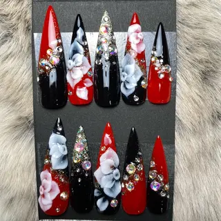 ネイル ネイルサロン《シア》 市木 佑実のネイルデザイン