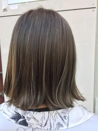 ミディアム カラー yuki🌼 Hip's decoのヘアスタイル