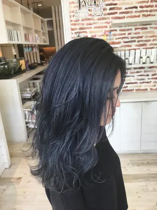 ロング カラー Crén by marie 真嘉比店所属・東恩納 誠のヘアスタイル