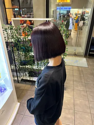 ミディアム 耳つぼS認定講師 ×ハイトーンカラーのヘアスタイル