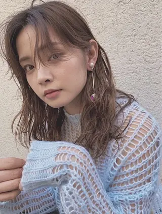 ロング パーマ コテ巻き風パーマ 藤澤　知彌のヘアスタイル