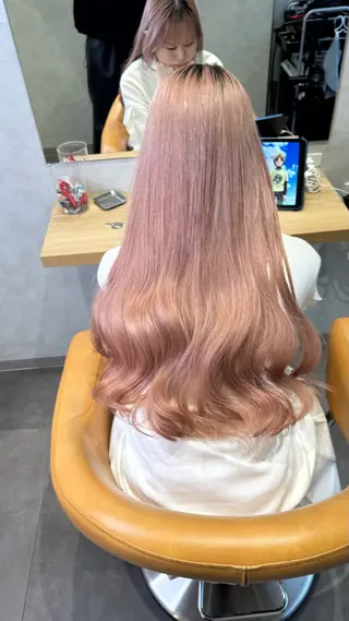 ロング カラー SALOWIN札幌大通り所属・札幌ハイトーン/ ブリーチカラー/ドイのヘアスタイル