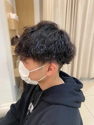 ショート パーマ メンズ メンズ特化型美容師 栗山勇人のヘアスタイル