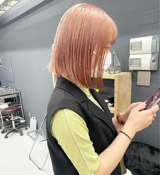 ショート カラー カットモデル/ ハイトーン/ゆうあのヘアスタイル