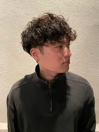 ショート パーマ メンズ ニシウエ ヒロキのヘアスタイル
