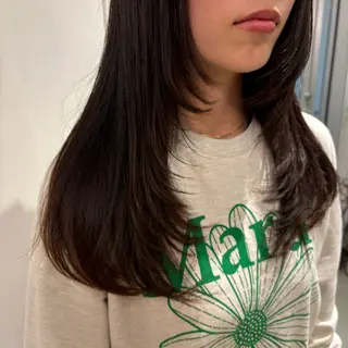 ロング 青木 咲歩のヘアスタイル