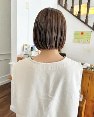 ショート カラー 江原 彩華のヘアスタイル