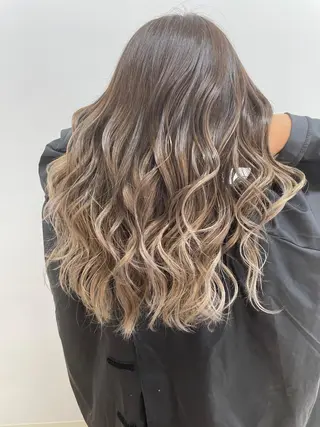 ロング eL HAIR SALON なんば店所属・ブリーチカラー特化 /焼田貴明のヘアスタイル