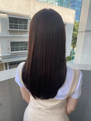 ロング カラー 室谷 侑奈のヘアスタイル
