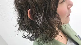 ショート カラー パーマ ウエモト タク ショート/レイヤーのヘアスタイル