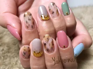 ネイル Yakko pas á pasのネイルデザイン