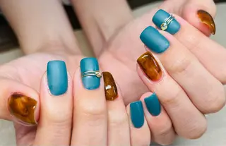 ネイル 𝐴𝑁𝑈𝐸 深爪育成専門サロンのネイルデザイン