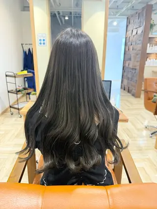 ロング カラー 髙崎 璃音のヘアスタイル