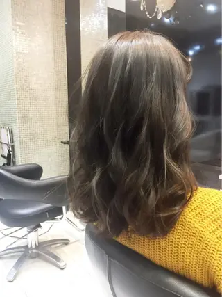 カラー natsu ナチュラルのヘアスタイル