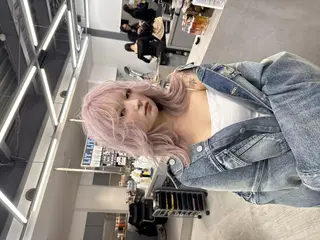 ミディアム カラー 艶髪／髪質改善🌱 市川ひなたのヘアスタイル