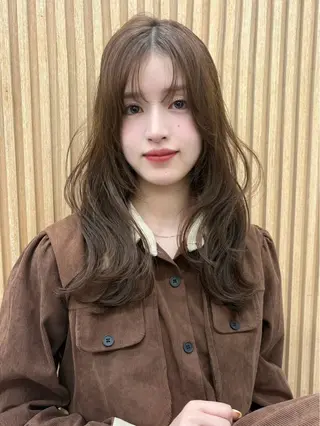 セミロング Lond profil 浦和所属・設樂彩乃 /浦和/韓国ヘアのヘアスタイル