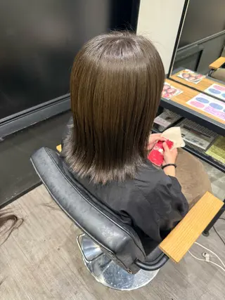 ミディアム カラー 上田 紗也のヘアスタイル