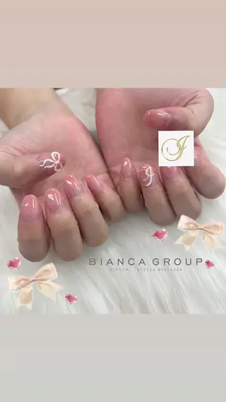 ネイル Bianca 立川 Kouno ⭐️のネイルデザイン