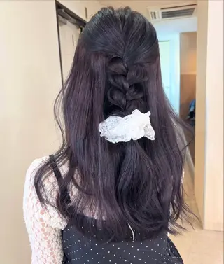 ロング カラー mizuki/ピンク ベージュ.レイヤーのヘアスタイル