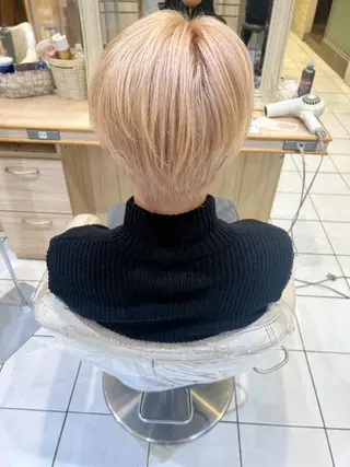 ショート ✨パーマ×ハイトーン Futo✨のヘアスタイル