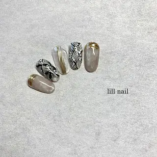 ミディアム pllia beautyのネイルデザイン