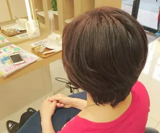 ショート 透明感ハイライト◎ 伊藤夏海のヘアスタイル