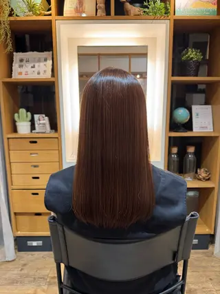 セミロング afloatkobe所属・美髪/髪質改善 川口凌弥のヘアスタイル