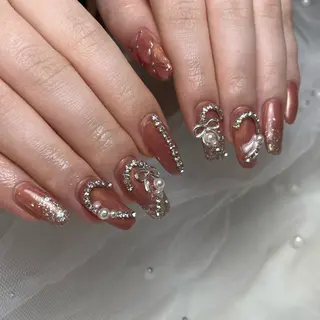 ネイル S LOUNGE NAIL所属・パーツたくさん🍓 SUMIのネイルデザイン