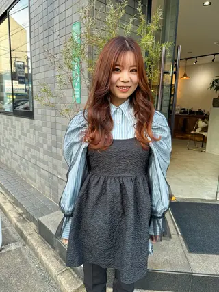 ロング カラー (h)wim ウィムのヘアスタイル