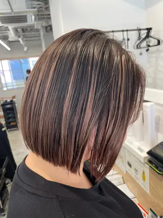 ショート SAEKI【ior 】北千住店ブリーチのヘアスタイル