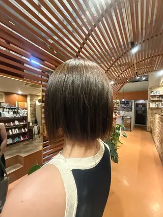 ショート カラー MASHU  ADOBE所属・いしはま ななかのヘアスタイル