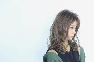 セミロング カラー 【寺田町】ソリハシ アキラのヘアスタイル