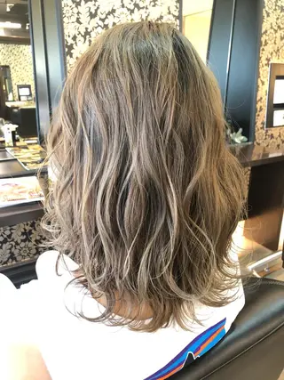ミディアム カラー 髪質改善✨艶髪師 黒木大貴のヘアスタイル