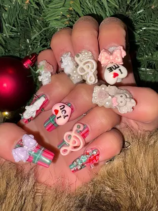 ネイル 佐々木 優衣のネイルデザイン