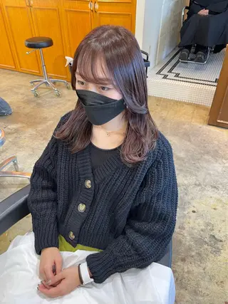 ミディアム カラー MIOベージュカラー 柔らかいカラーのヘアスタイル