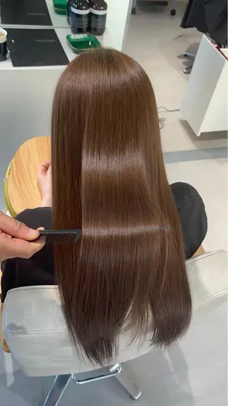 カラー 小島 葵のヘアスタイル